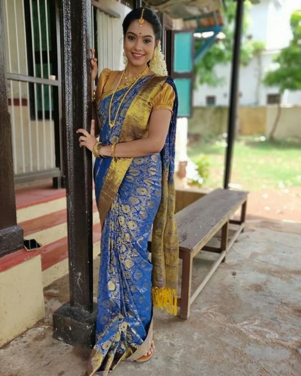 Pavithra Janani Serial Actress Wiki 3