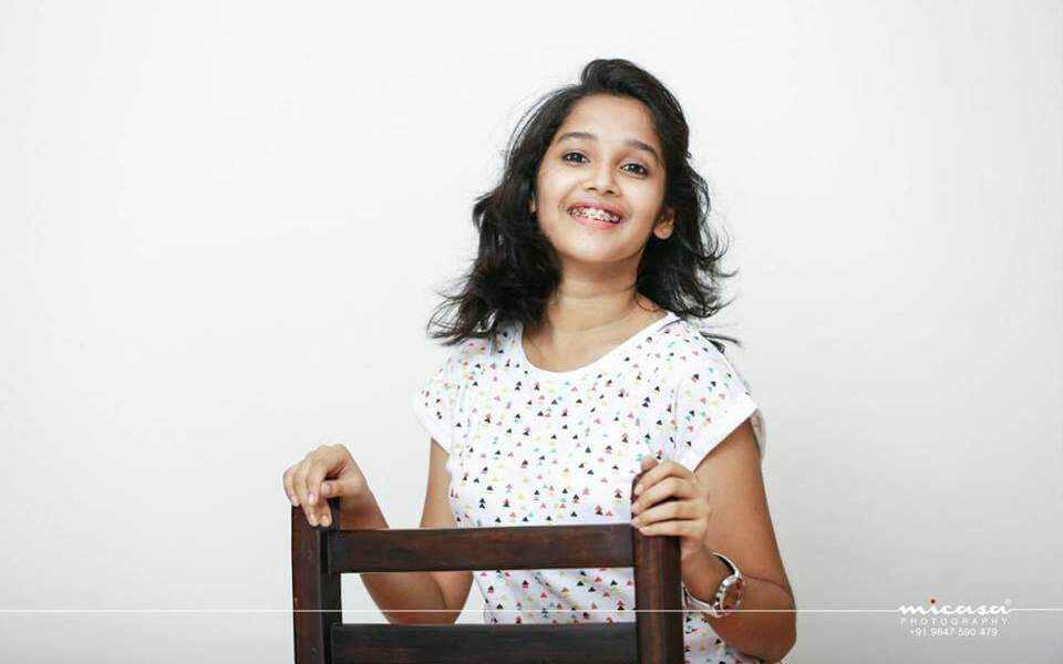 Anikha Surendran Wiki, Biography, Age, Family, Movies, Videos, Images