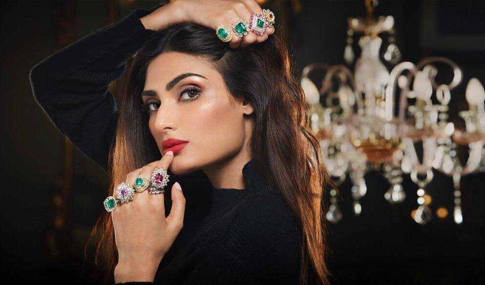 Athiya Shetty Wiki, Biography, Age, Movies, Family, Images