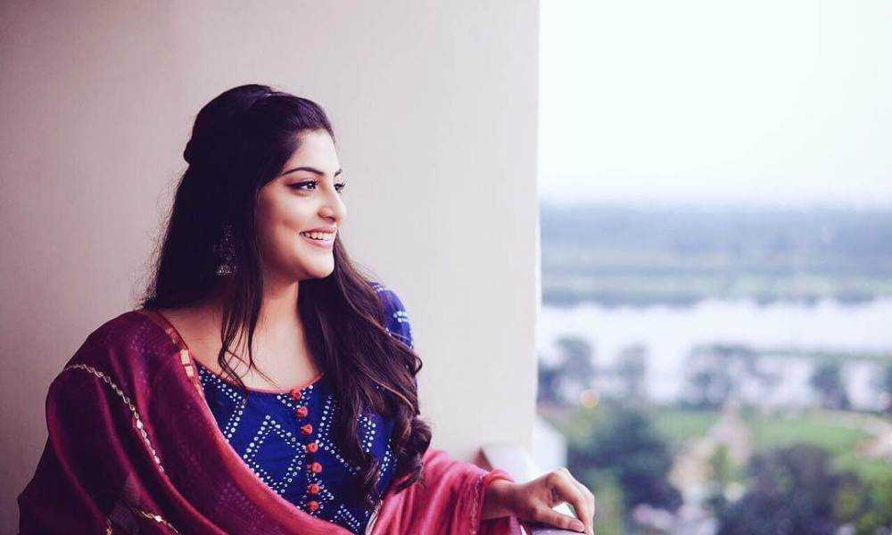 Manjima Mohan Wiki, Biography, Age, Movies List, Family, Images