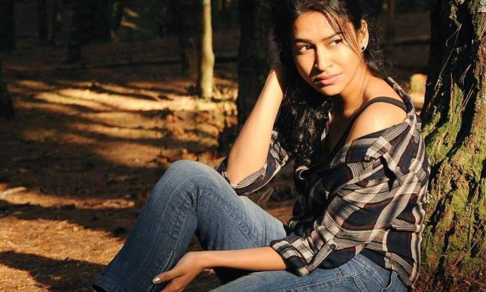 Misha Ghoshal Wiki, Biography, Age, Movies, Family, Images