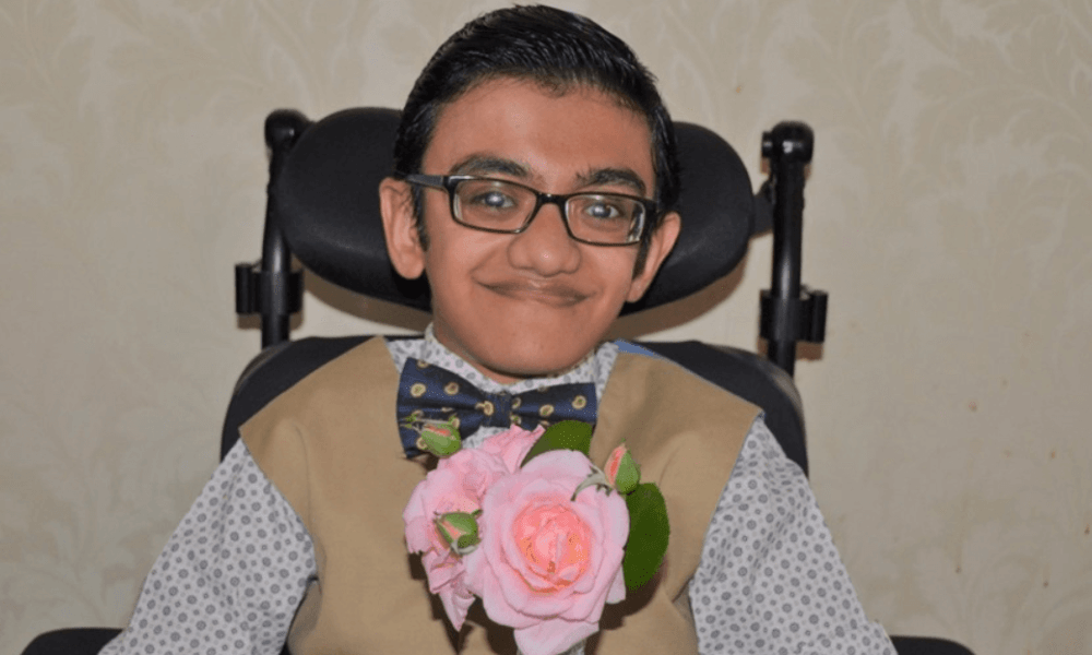 Sparsh Shah Wiki, Biography, Age, Family, Songs, Images