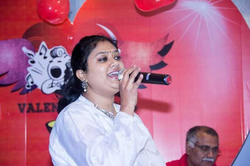 Srilekha Parthasarathy Wiki, Biography, Age, Songs, Family, Images