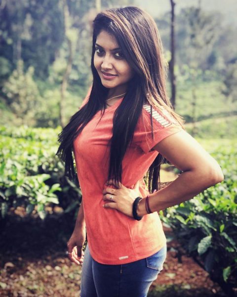 Kruttika Ravindra Wiki, Biography, Age, Family, Movies, Images ...