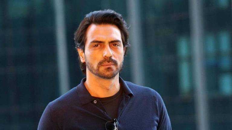 Arjun Rampal Wiki, Biography, Age, Movies List, Family, Images ...