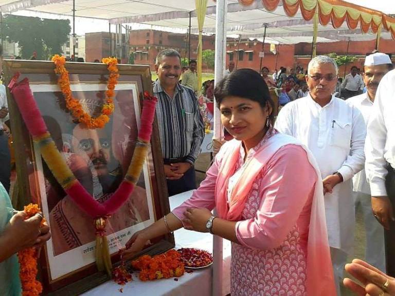 B. Chandrakala IAS Wiki, Biography, Age, Husband, Images - Wikimylinks