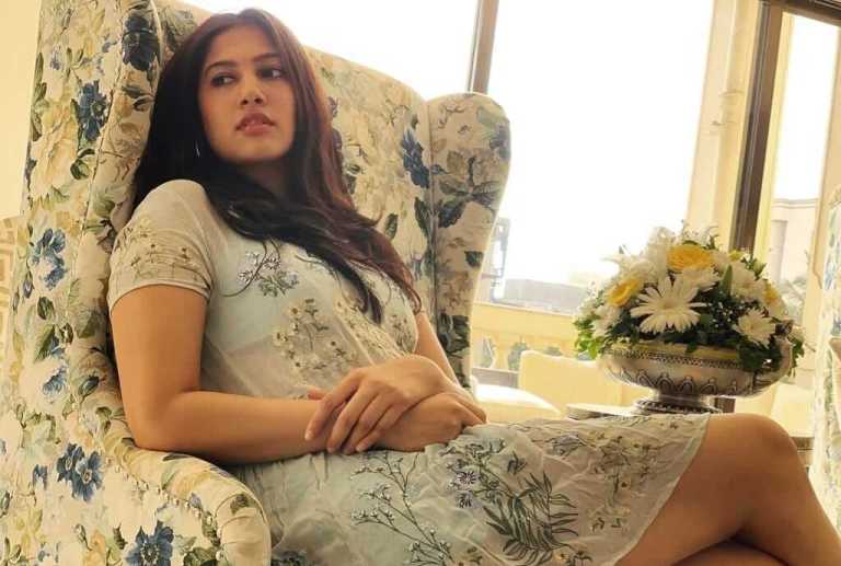 Cherry Mardia Wiki, Biography, Age, Movies, Family, Images & More