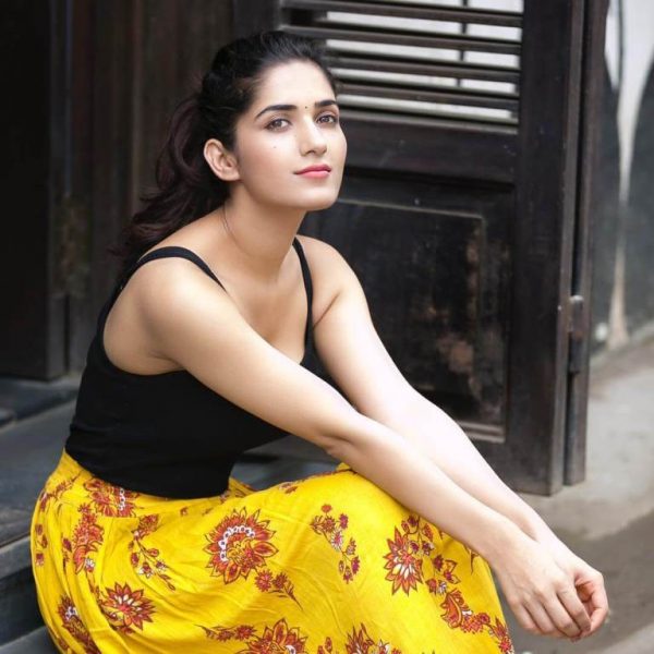 Ruhani Sharma Wiki, Biography, Age, All Upcoming Movies, Images & More ...