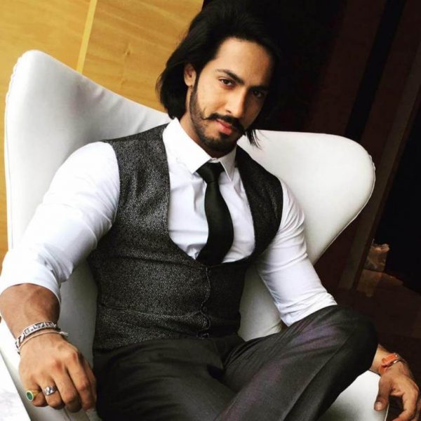 Thakur Anoop Singh Wiki, Biography, Age, Movies List, Family, Images ...