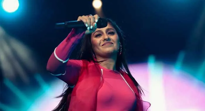 Singer Sunidhi Chauhan Wiki7