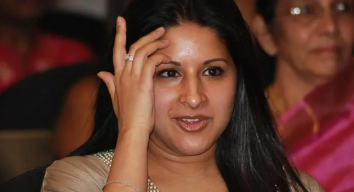 Vijay Wife Sangeetha Sornalingam Wiki 10
