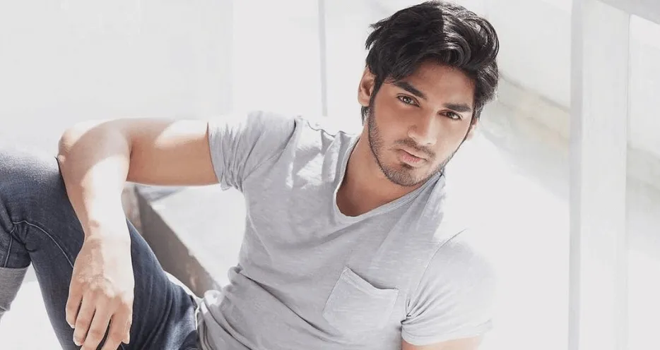 Ahan Shetty Wiki, Biography, Age, Movies, Images