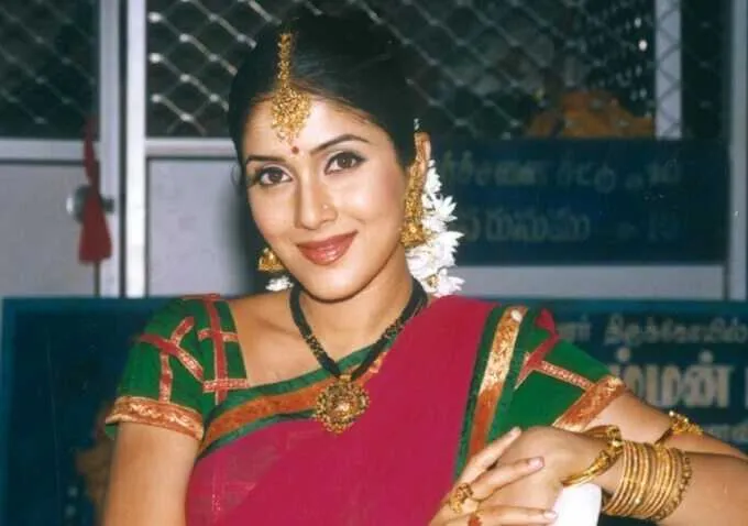 Keerthi Reddy Wiki, Biography, Age, Family, Movies, Images
